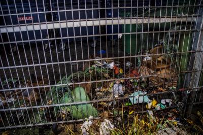 Stuttgart-Freiberg: Muellcontainer in Brand an Schule